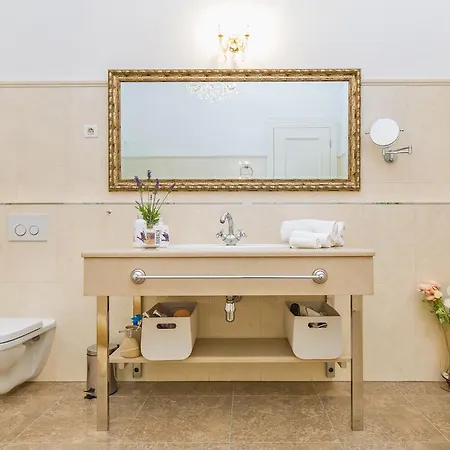 דירה Luxury Seafront Banje