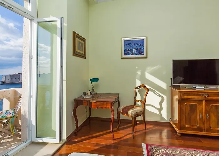 Luxury Seafront Banje Appartamento *