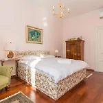 Luxury Seafront Banje דירה