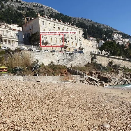 Luxury Seafront Banje