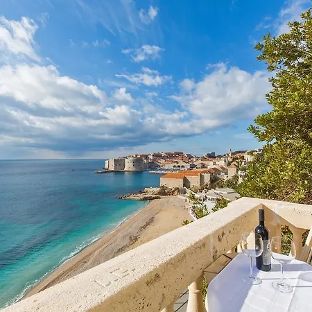 아파트 Luxury Seafront Banje
