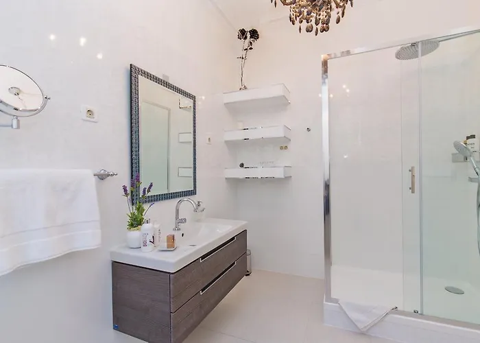 Luxury Seafront Banje Appartement