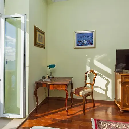 Luxury Seafront Banje Apartamento *