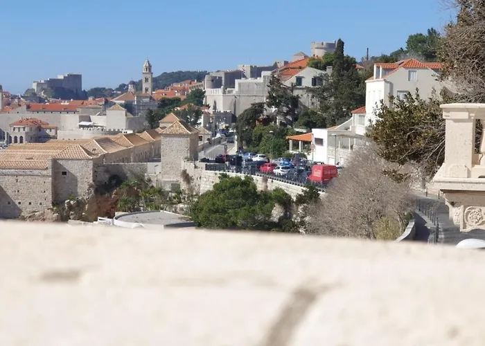 Daire Luxury Seafront Banje