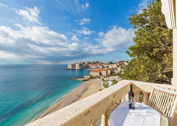 Daire Luxury Seafront Banje