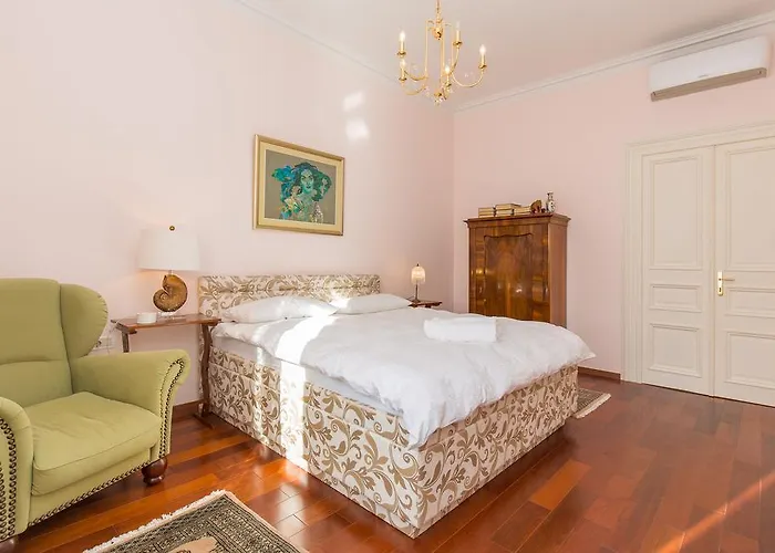 Luxury Seafront Banje Daire